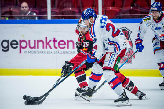 Malmö Redhawks Matias Myttynen mot Oskarshamns Rok Ticar