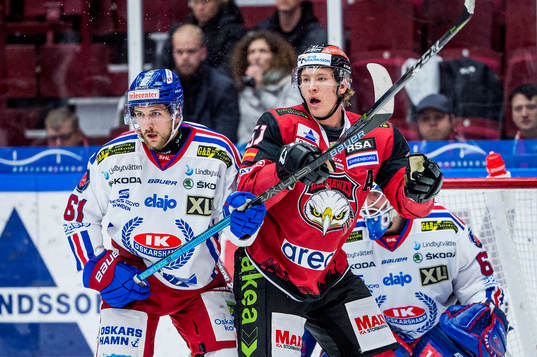 Oskarshamns Emil Wahlberg och Malmö Redhawks Emil