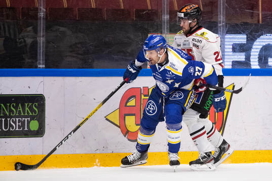 Leksands Marek Hrivik och Örebros Sakari Salminen