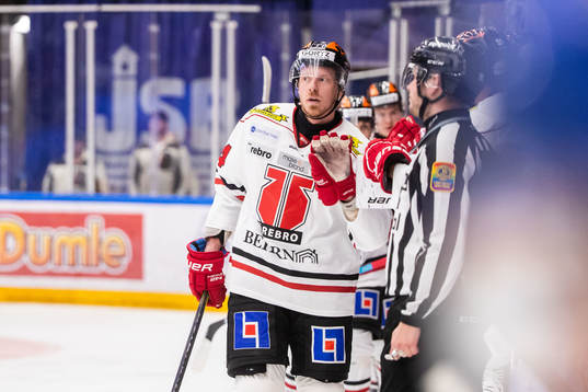 Örebros Ryan Stoa jublar