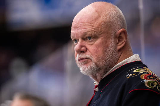 Leksands tränare Roger Melin i Leksandsdräkt
