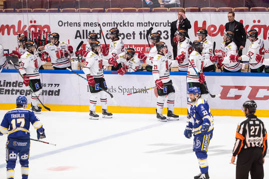 Örebros Daniel Muzito Bagenda jublar