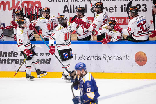 Örebros Daniel Muzito Bagenda jublar