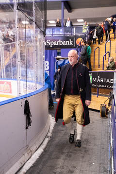 Leksands tränare Roger Melin i Leksandsdräkt