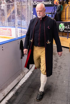 Leksands tränare Roger Melin i Leksandsdräkt