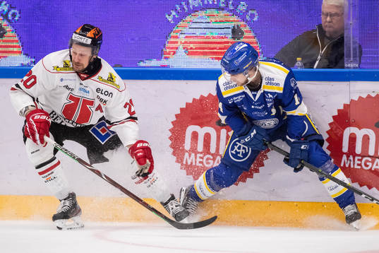 Örebros Marcus Weinstock och Leksands Oskar Lang