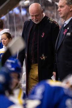 Leksands tränare Roger Melin i Leksandsdräkt