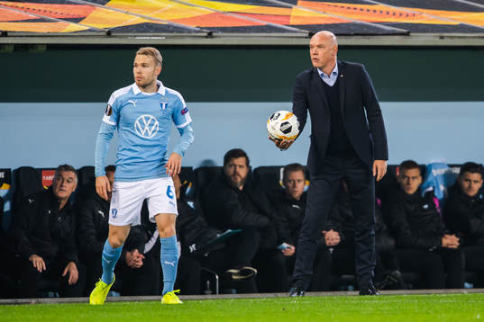 Oscar Lewicki and Uwe Rösler, head coach of Malmö FF