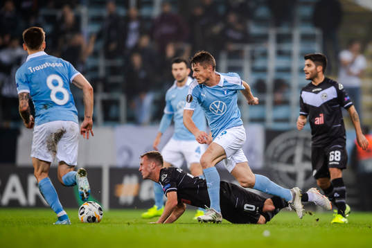 Markus Rosenberg of Malmö FF and Mattia Bottani of Lugano