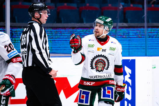 Frölundas Mats Rosseli Olsen reagera på domslut
