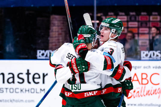 Frölundas Jacob Moverare jublar