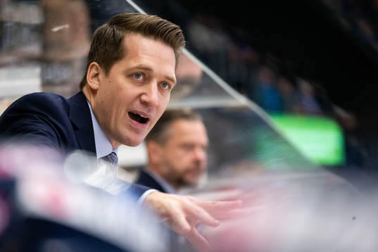 Växjös tränare Sam Hallam
