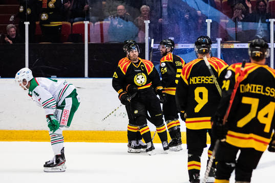 Brynäs Anton Rödin jublar