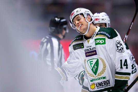 Färjestads Victor Ejdsell jublar