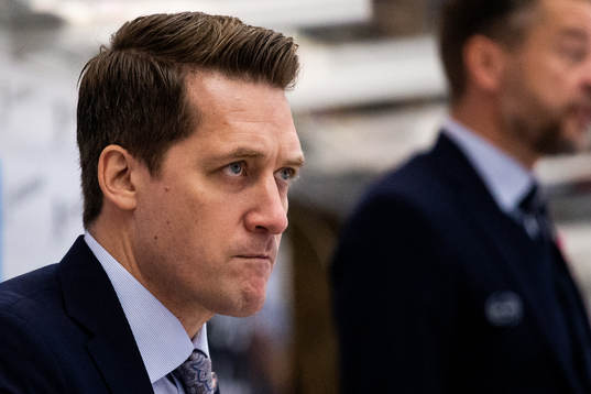 Växjös tränare Sam Hallam deppar