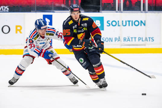 Oskarshamns Filiph Engsund och Djurgårdens Michael Haga