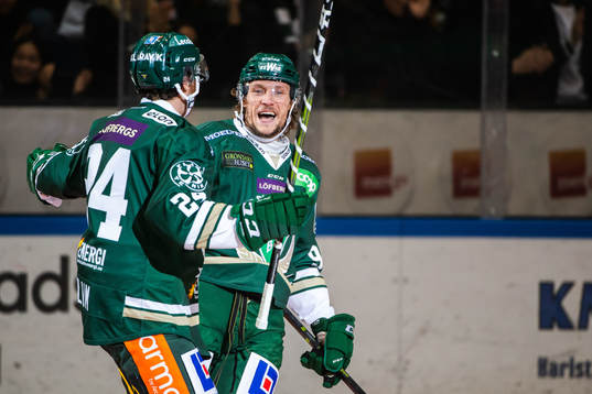Färjestads Jesper Olofsson jublar