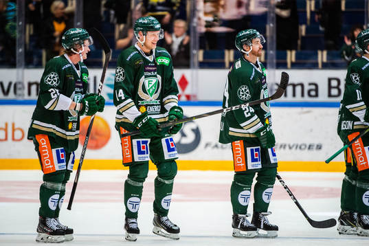 Färjestads spelare jublar