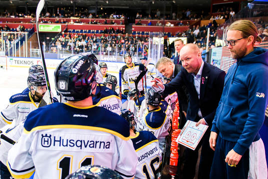 s assisterande tränare Jonas Holmström