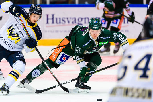 s Christoffer Törngren och Färjestads Ville Leskinen