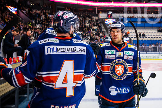 Växjös Ilari Melart jublar