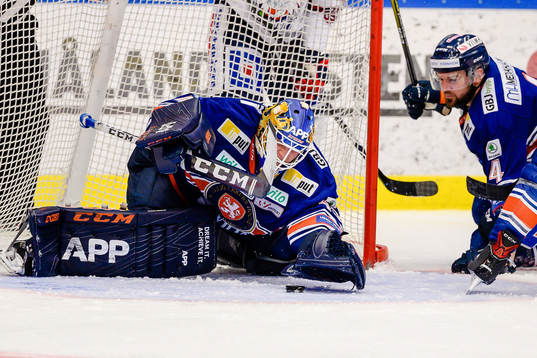 Växjös målvakt Viktor Andrén