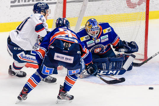 Växjös målvakt Viktor Andrén