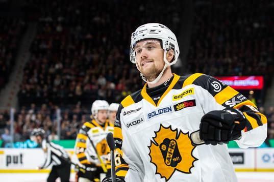 Skellefteås Filip Berglund jublar