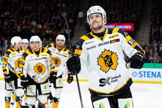 Skellefteås Filip Berglund jublar