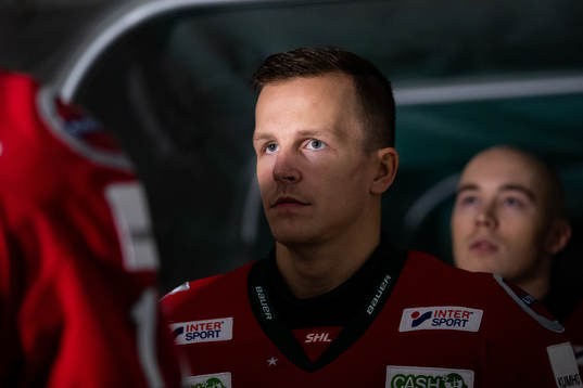 Frölundas Max Friberg  innan ishockeymatchen i SHL mellan