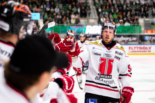 Örebros Ryan Stoa jublar