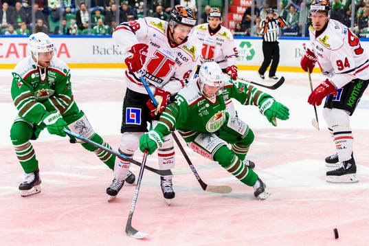 Örebros Mathias Bromé och Rögles Simon Ryfors