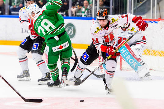 Örebros Aaron Irving