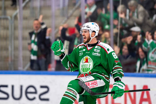 Rögles Eric Gelinas jublar