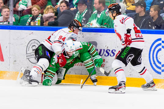 Örebros Ryan Stoa och Rögles Taylor Matson