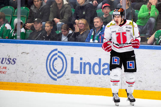 Örebros Shane Harper jublar