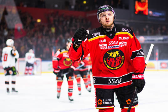 Luleås Robin Kovacs jublar