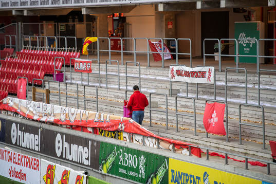 Tifoförberedelser på Guldfågeln Arena