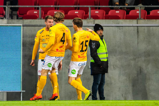 Falkenbergs Marcus Mathisen jublar