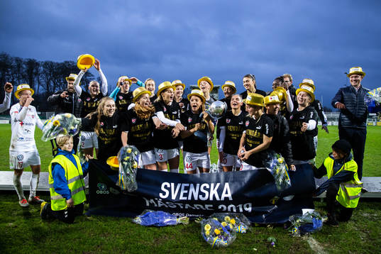 Rosengårds Caroline Seger jublar över sm-guldet