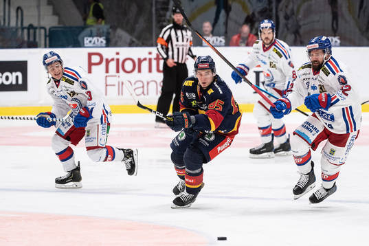 Oskarshamns Tyler Kelleher och Felix Schütz mot