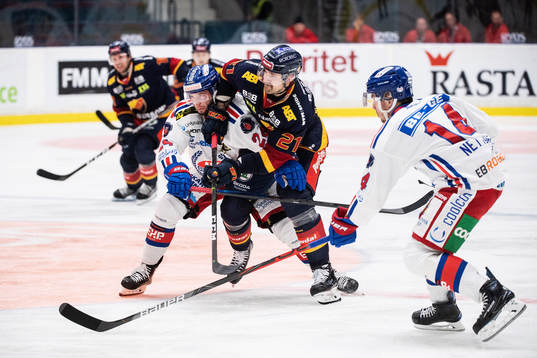 Oskarshamns Rok Ticar mot Djurgårdens Patrik Berglund