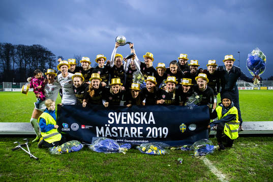 Rosengårds spelare jublar över sm-guldet