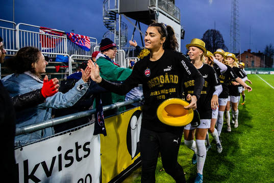Rosengårds målvakt Zecira Musovic jublar