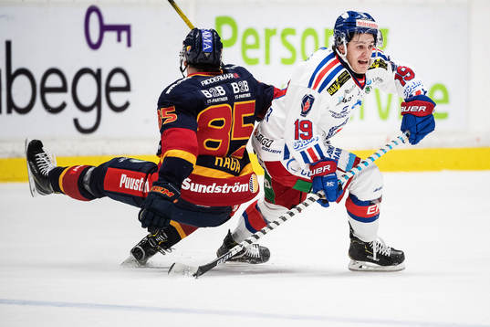 Djurgårdens Michael Haga och Oskarshamns Tyler Kelleher