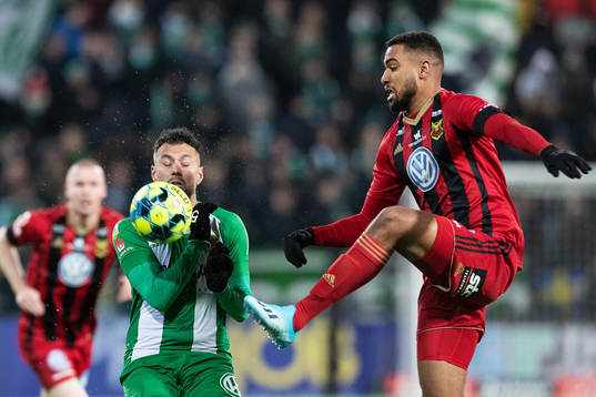 Hammarbys Imad Khalili och Östersunds Noah Sonko Sundberg