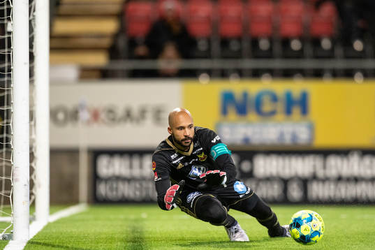 Östersunds målvakt Aly Keita