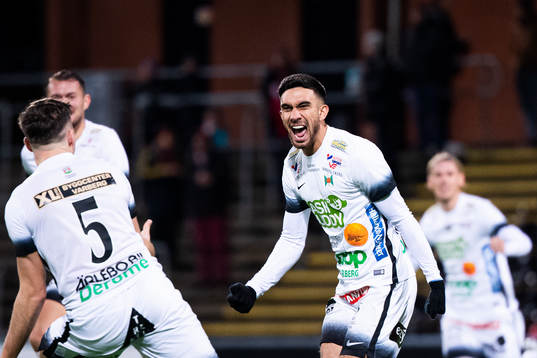 Varbergs Daniel Krezic jublar