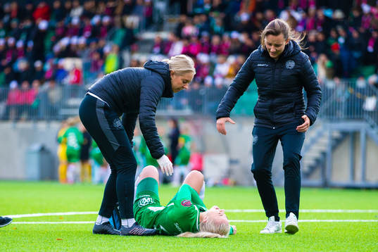 Hammarbys Jonna Ståhl har ont