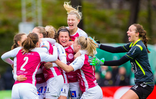 Uppsalas spelare jublar